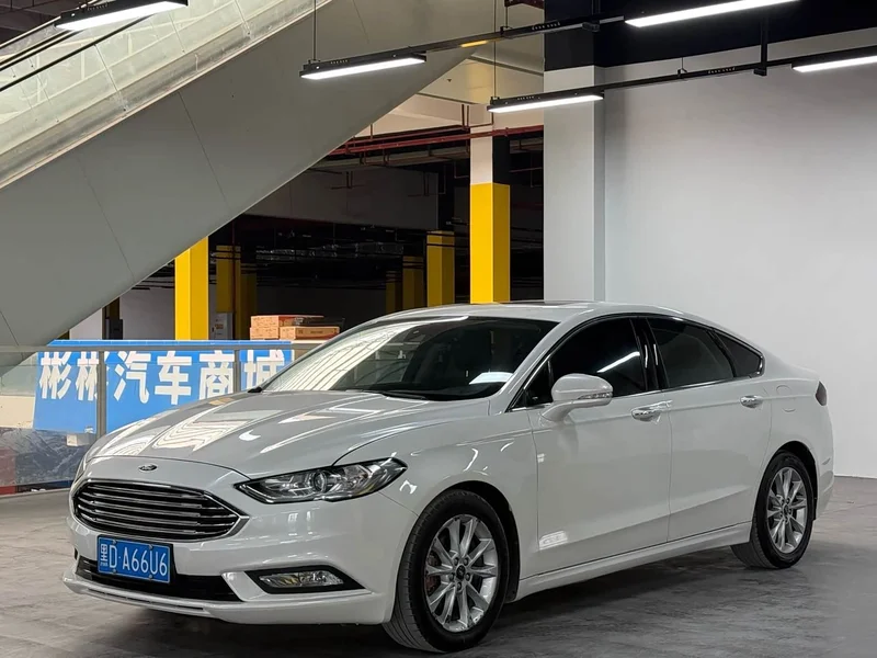 Ford Mondeo — фото 1