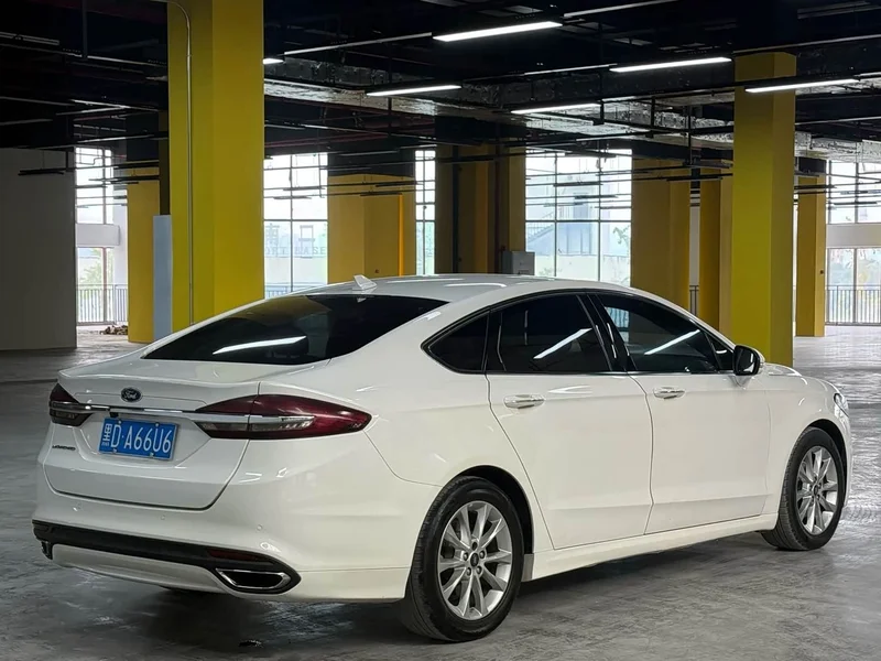 Ford Mondeo — фото 4