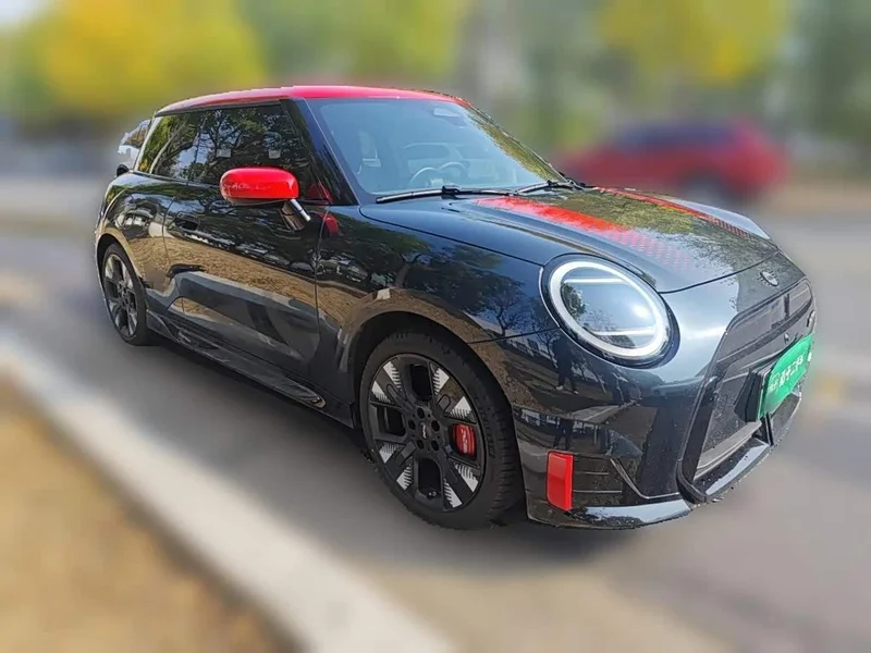 MINI Electric JCW — фото 3