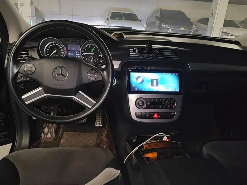 Mercedes-Benz R-Class — фото 10