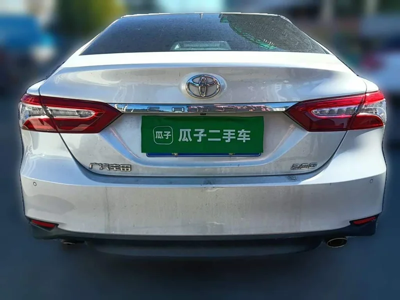 Toyota Camry — фото 3