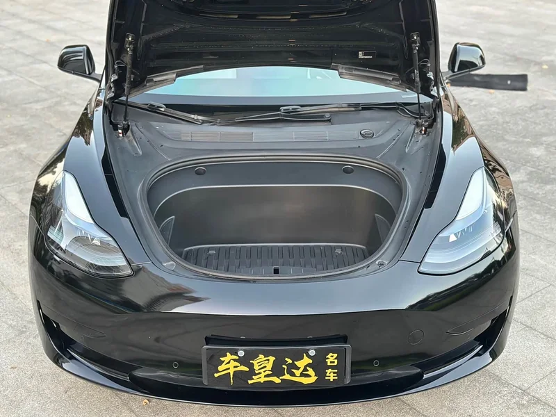 Tesla Model 3 — фото 16