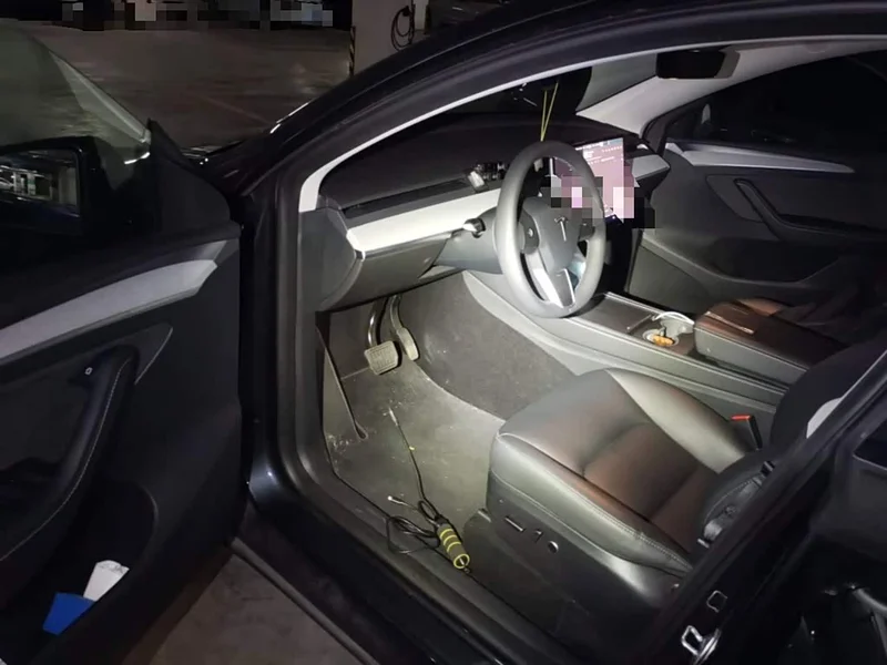 Tesla Model Y — фото 12