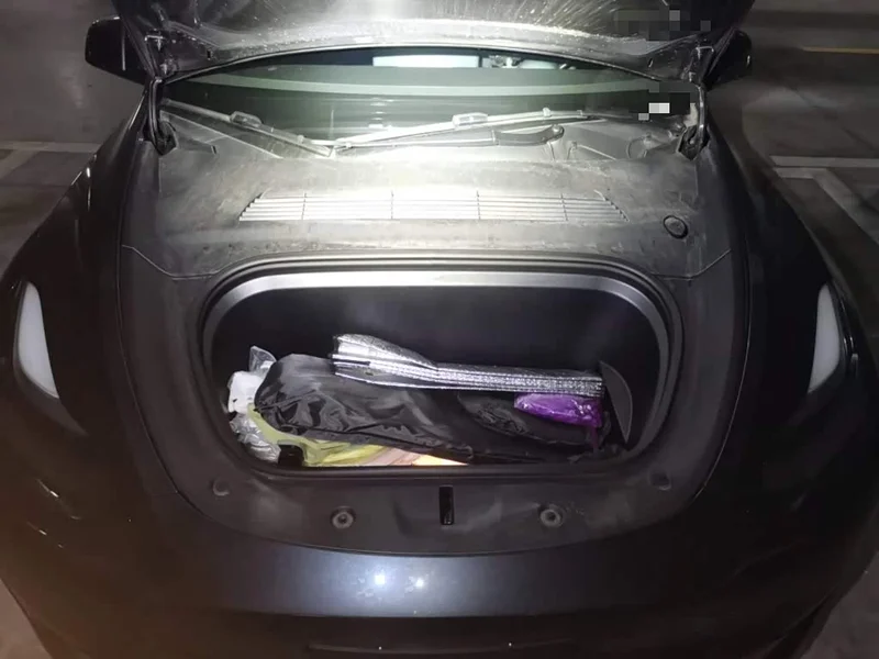 Tesla Model Y — фото 16