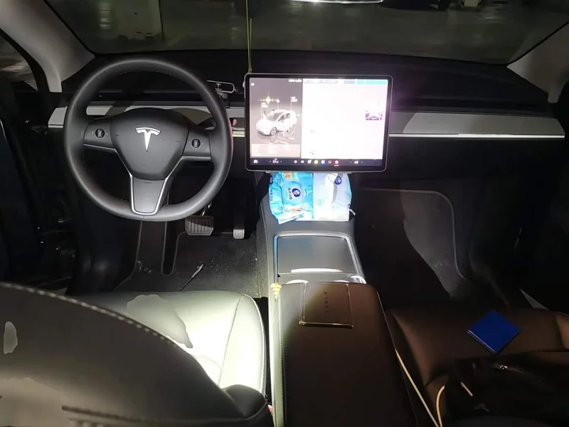 Tesla Model Y — фото 5