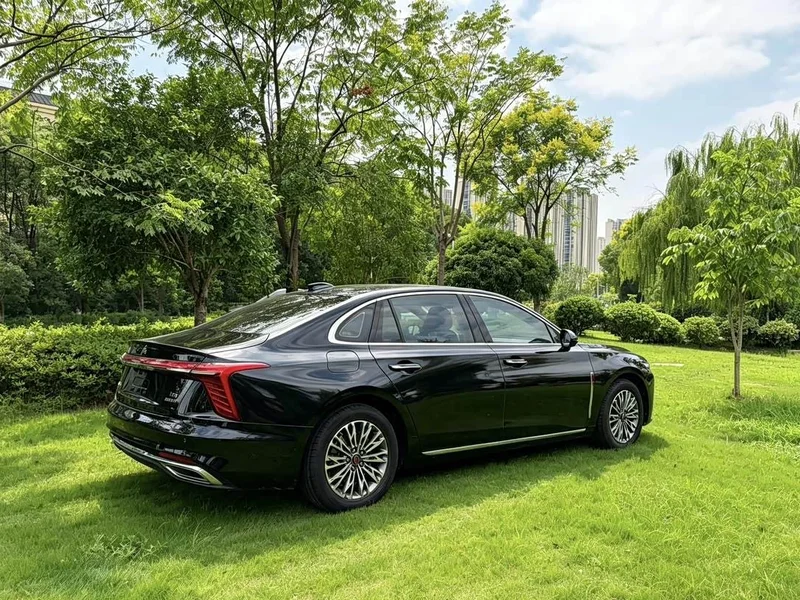 Hongqi H5 — фото 4