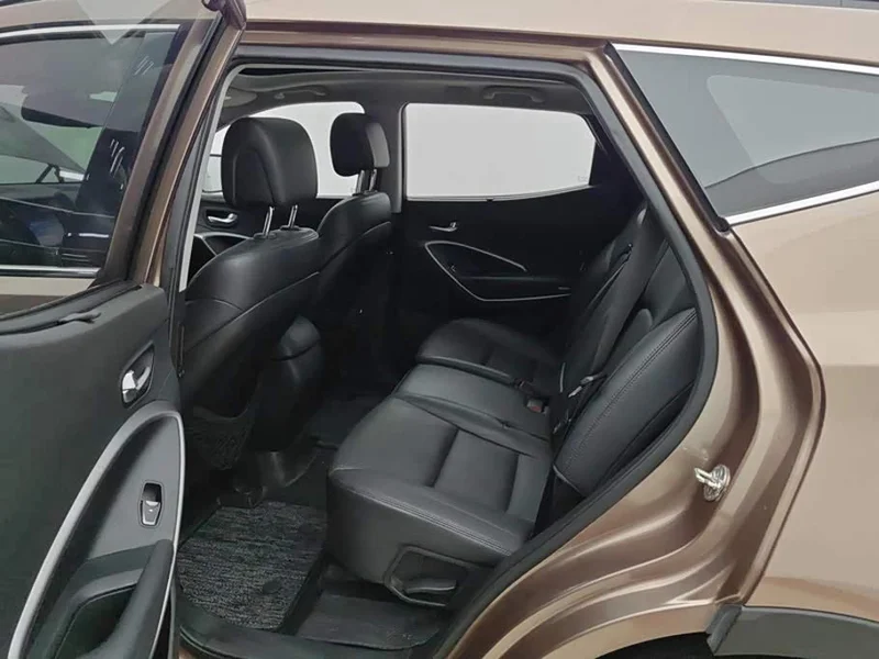 Hyundai Santa Fe — фото 11