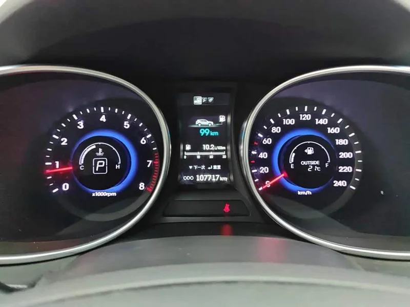 Hyundai Santa Fe — фото 14