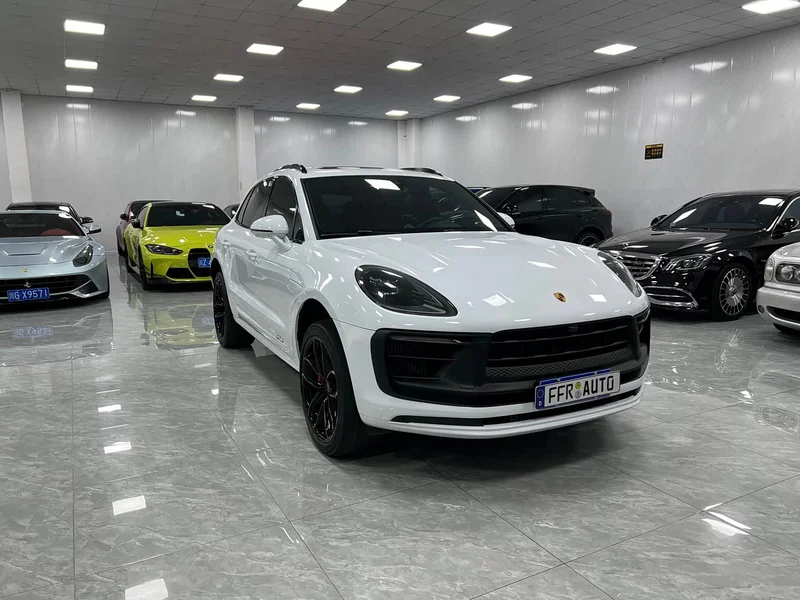 Porsche Macan — фото 15