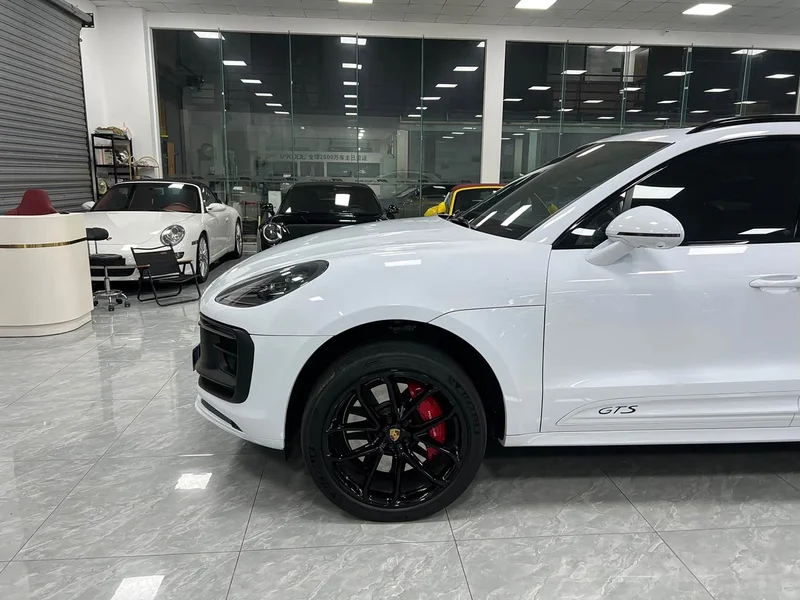 Porsche Macan — фото 18