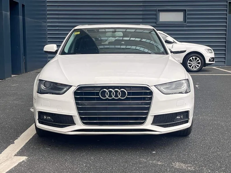 Audi A4L — фото 2