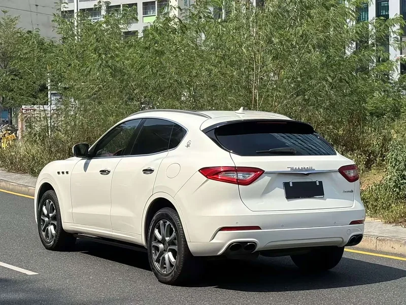 Maserati Levante — фото 23