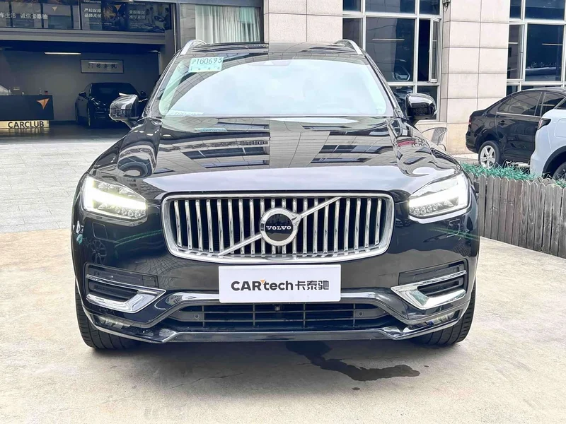 Volvo XC90 — фото 2