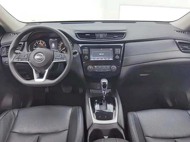 Nissan X-Trail — фото 12