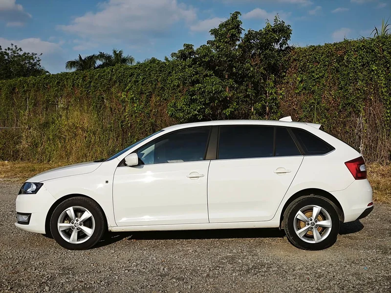 Volkswagen Rapid Spaceback — фото 4