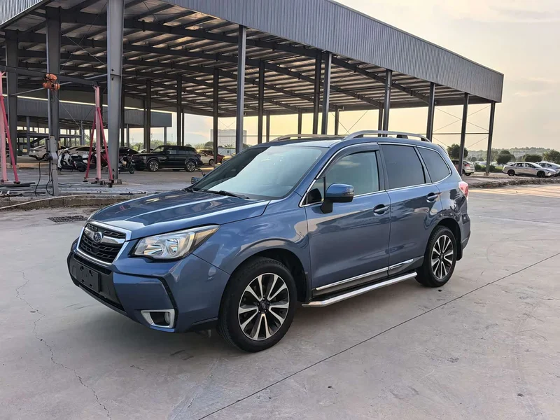 Subaru Forester — фото 1