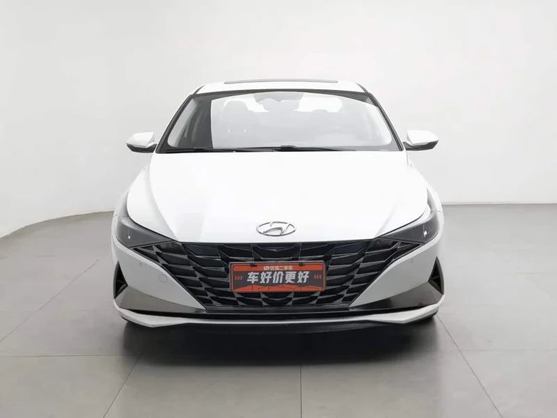 Hyundai Elantra — фото 3