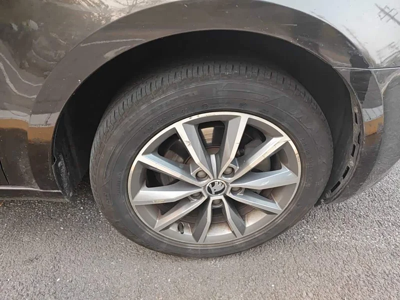 Volkswagen Octavia — фото 24