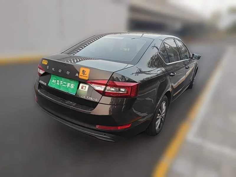 Volkswagen Octavia — фото 4