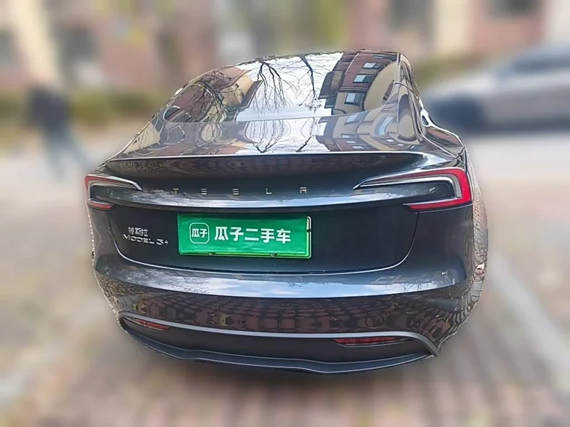 Tesla Model 3 — фото 3