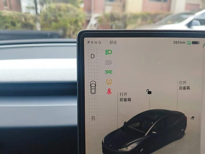 Tesla Model 3 — фото 10