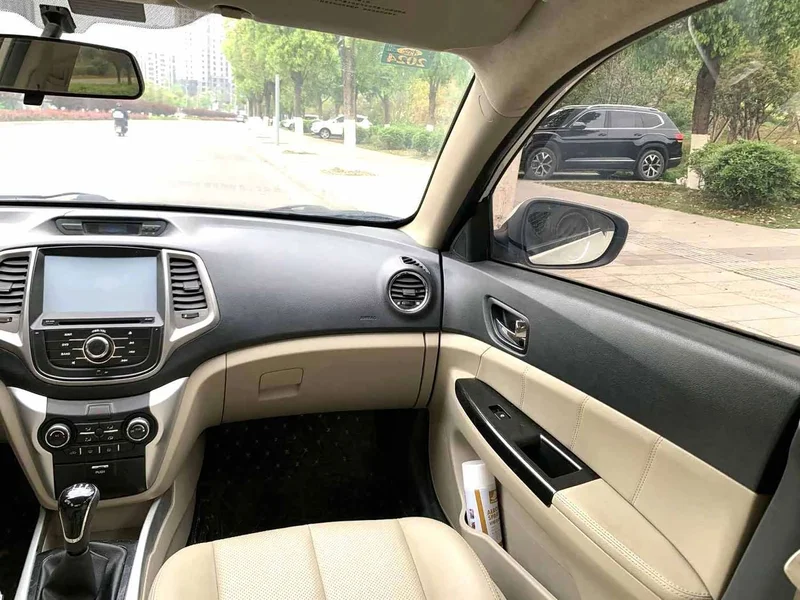 Changan Eado — фото 14