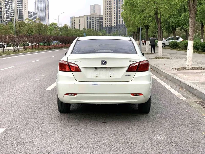 Changan Eado — фото 5