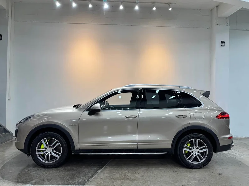 Porsche Cayenne — фото 4