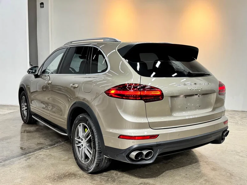Porsche Cayenne — фото 5