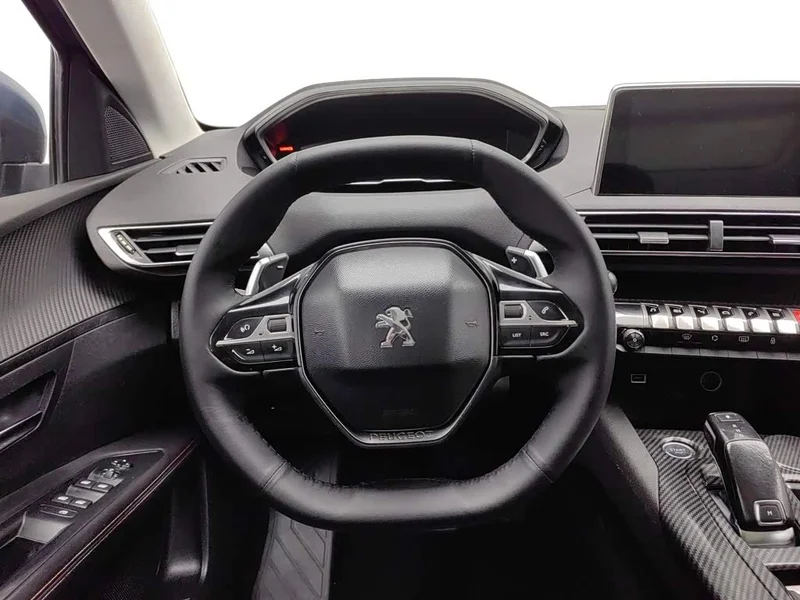 Peugeot 5008 — фото 11