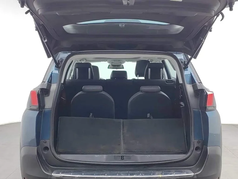 Peugeot 5008 — фото 16