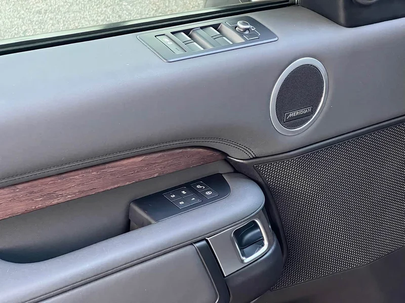 Land Rover Discovery — фото 14