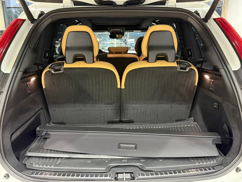 Volvo XC90 — фото 17
