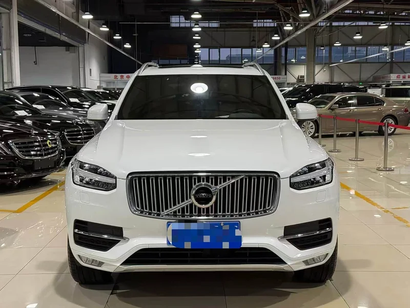 Volvo XC90 — фото 2