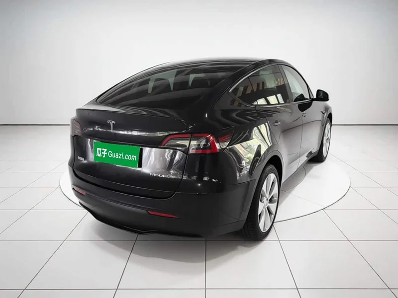 Tesla Model Y — фото 4