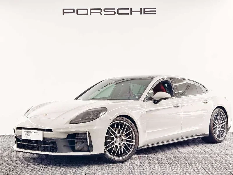 Porsche Panamera — фото 1