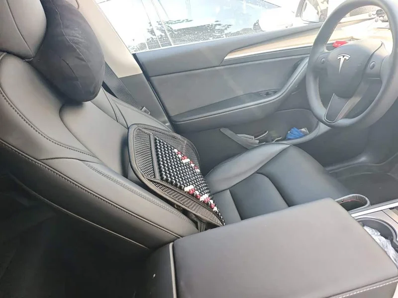 Tesla Model Y — фото 18