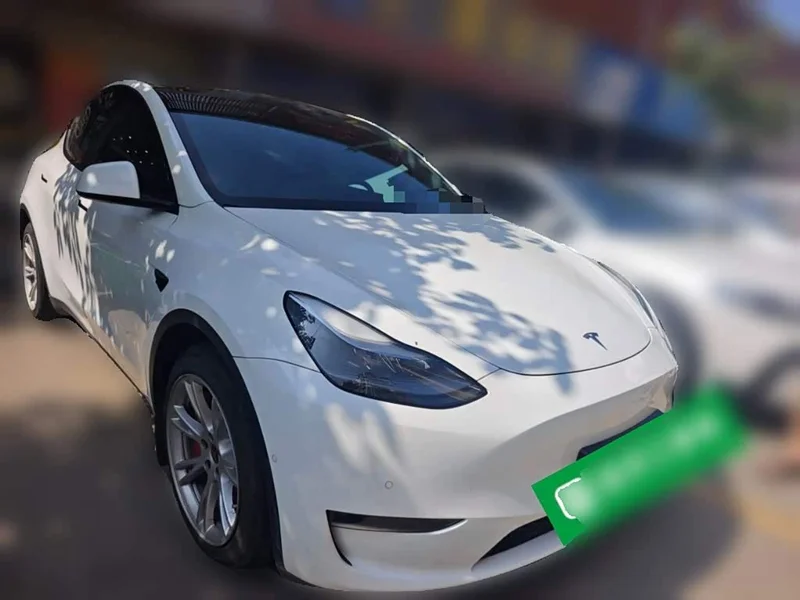 Tesla Model Y — фото 3
