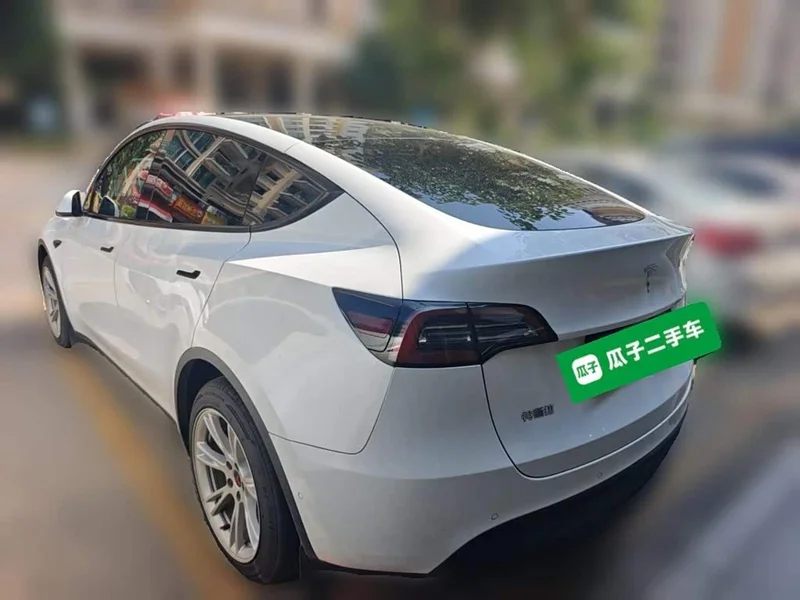 Tesla Model Y — фото 4