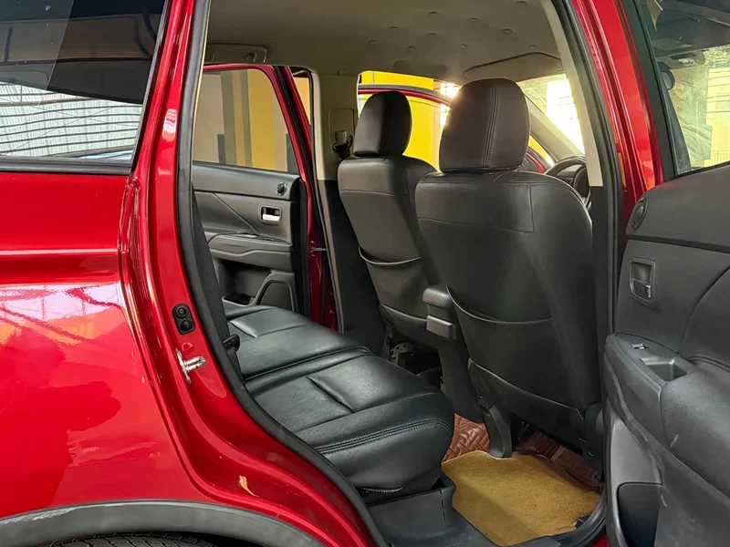 Mitsubishi Outlander — фото 14