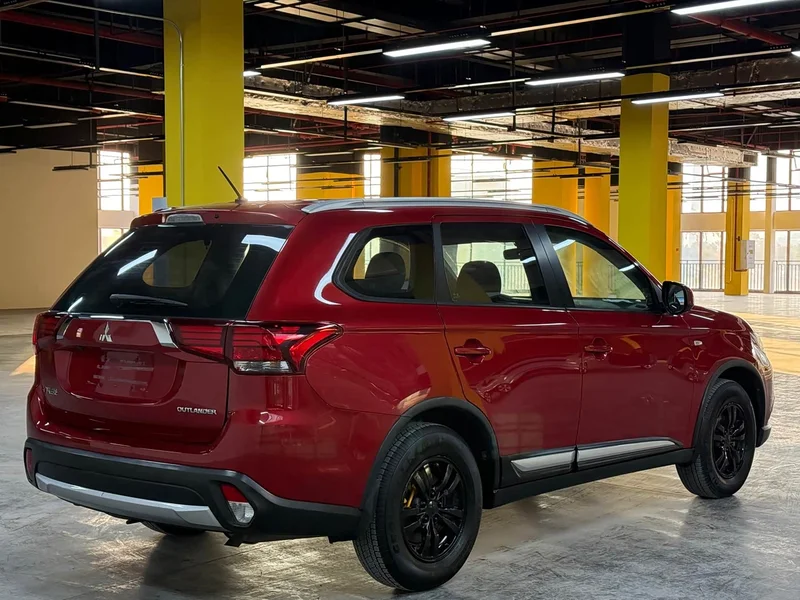 Mitsubishi Outlander — фото 4