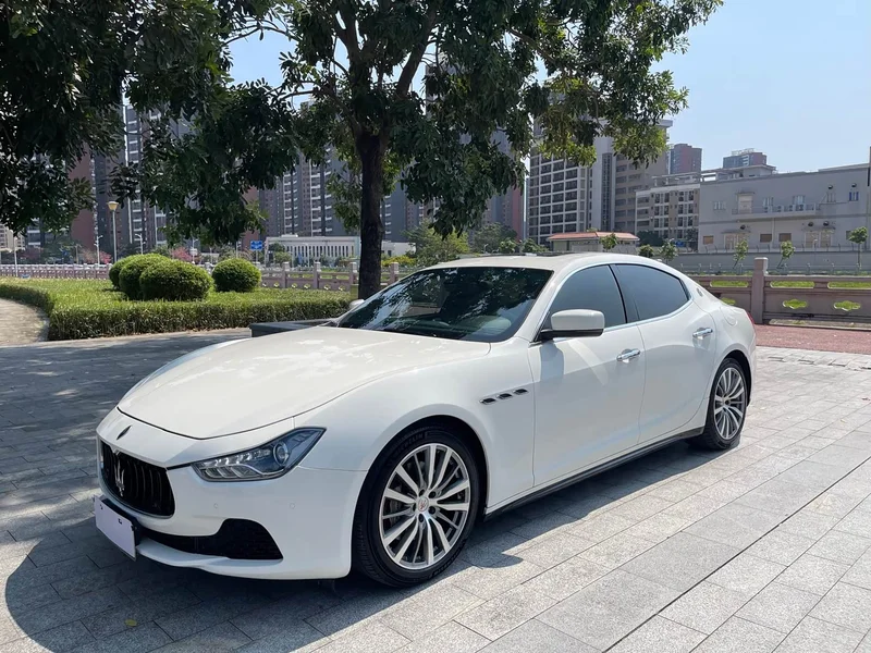 Maserati Ghibli — фото 1