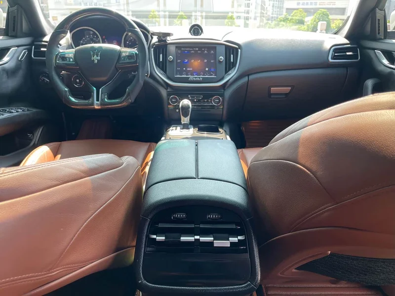 Maserati Ghibli — фото 17