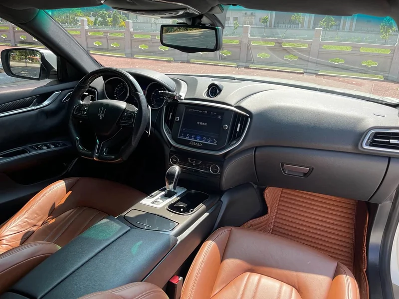 Maserati Ghibli — фото 18