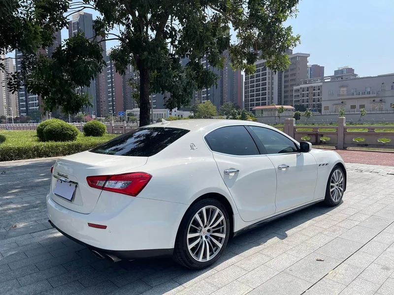 Maserati Ghibli — фото 9