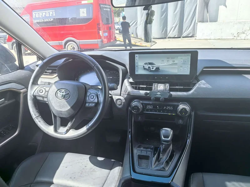Toyota Wildlander — фото 13