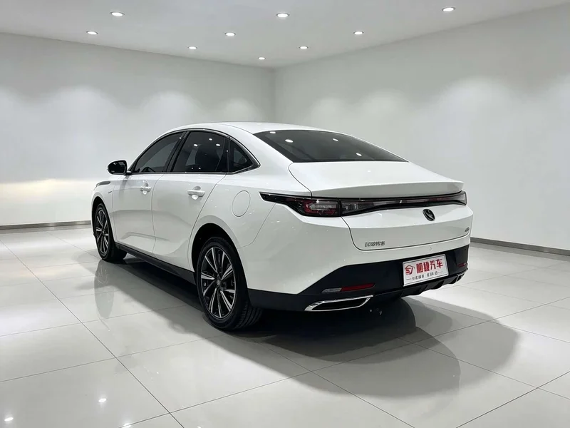 Changan Eado — фото 9