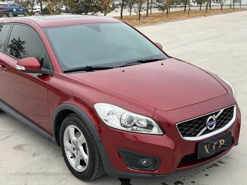 Volvo C30 — фото 3