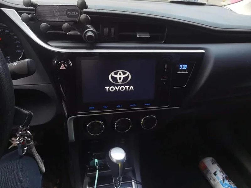 Toyota Corolla — фото 13