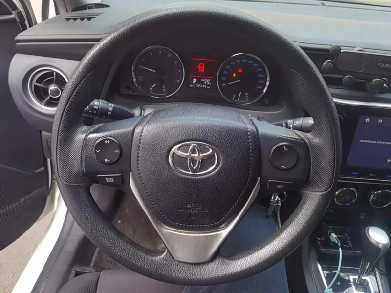 Toyota Corolla — фото 15